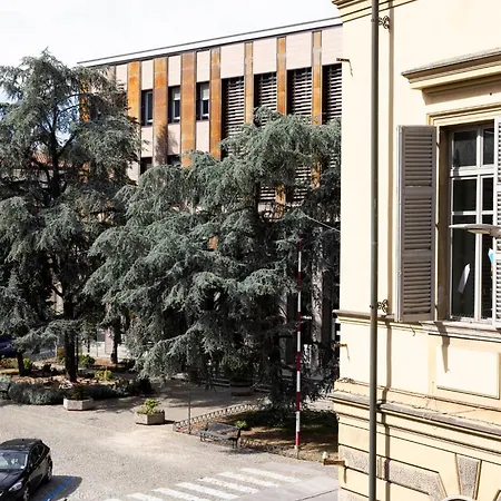 Flower Apartman Asti